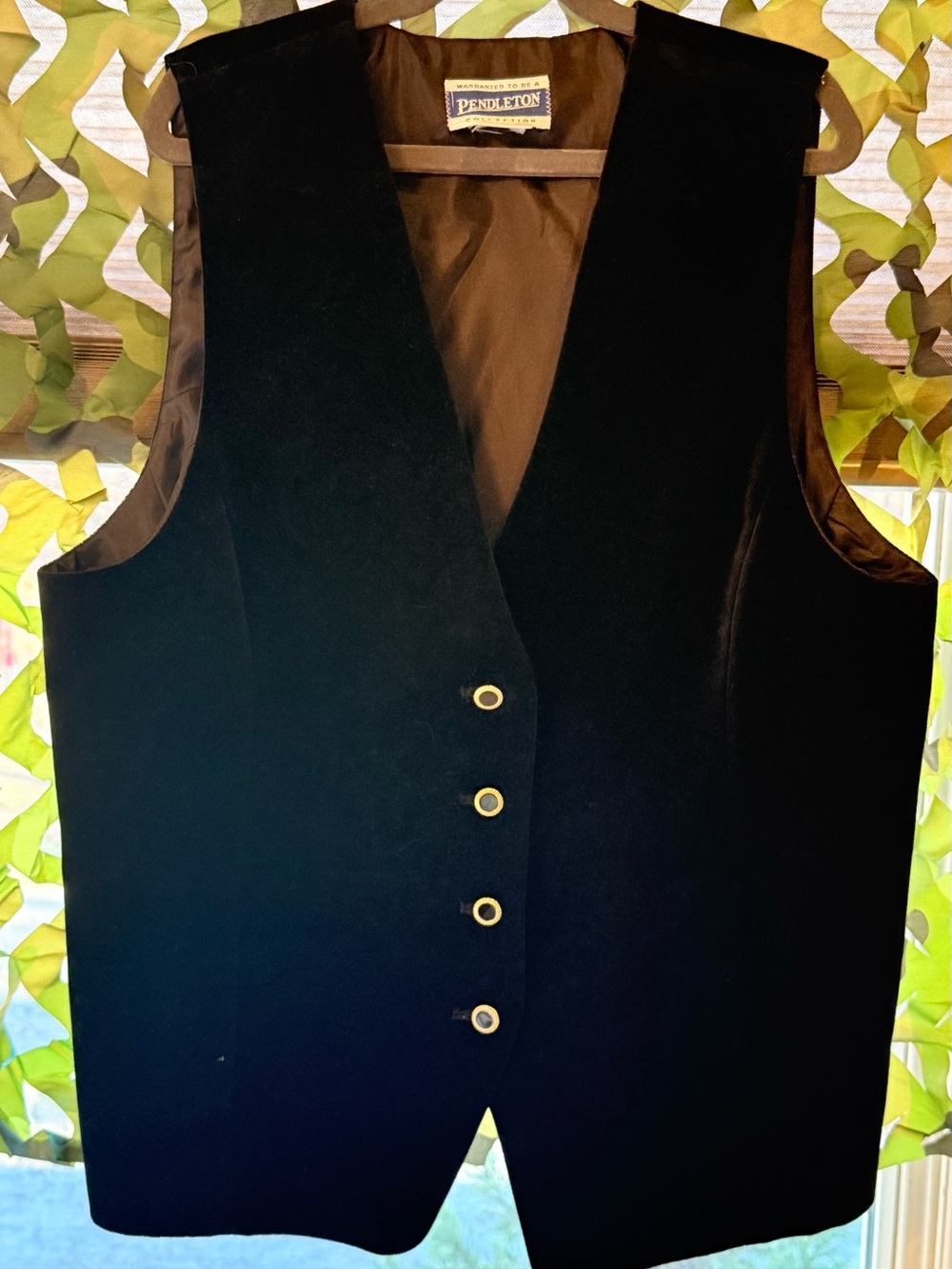 Vintage 1980s Pendleton, 100% cotton velvet face, fully lined satin back Size 10